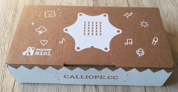 Die Verpackung für den Calliope mini aus der Crowdfunding-Kampagne.