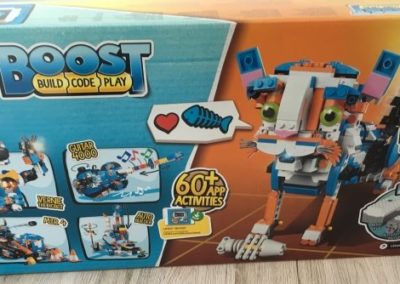 Die Verpackung des LEGO Boost von hinten.