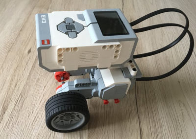 Beispielroboter für den Radumfang (rechts).