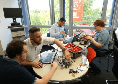 Konzentriertes Arbeiten beim Robotik-Event