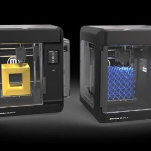 Die beiden 3D-Drucker von MakerBot, die im SKETCH Classroom Setup enthalten sind